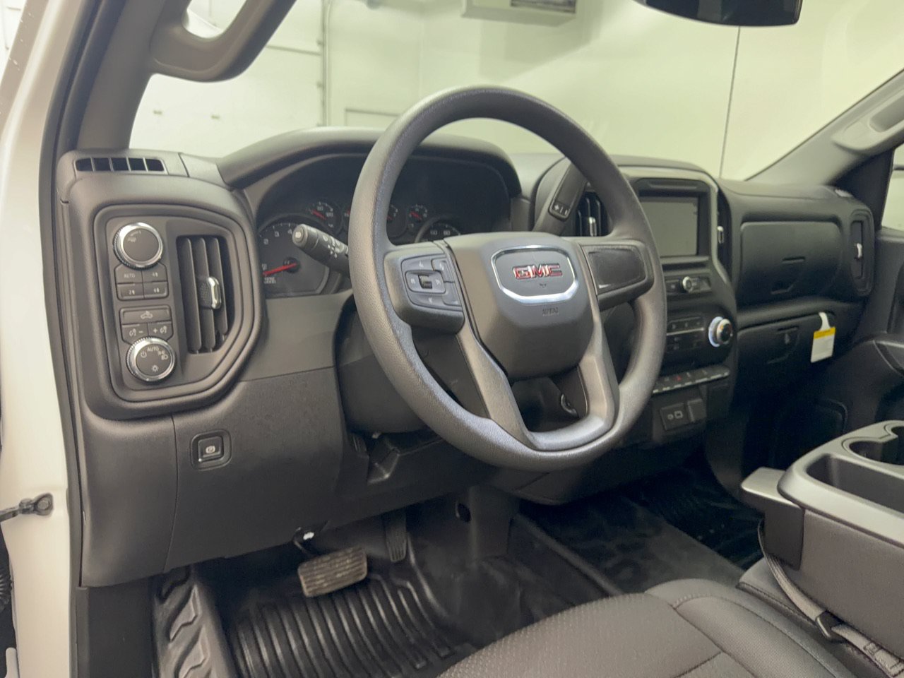2026 GMC Sierra 1500 Pro - Photo 4