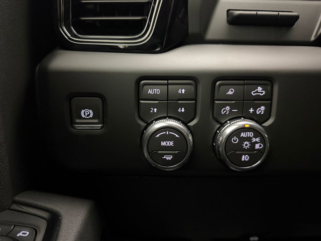 2026 GMC Sierra 2500HD AT4 - Photo 34
