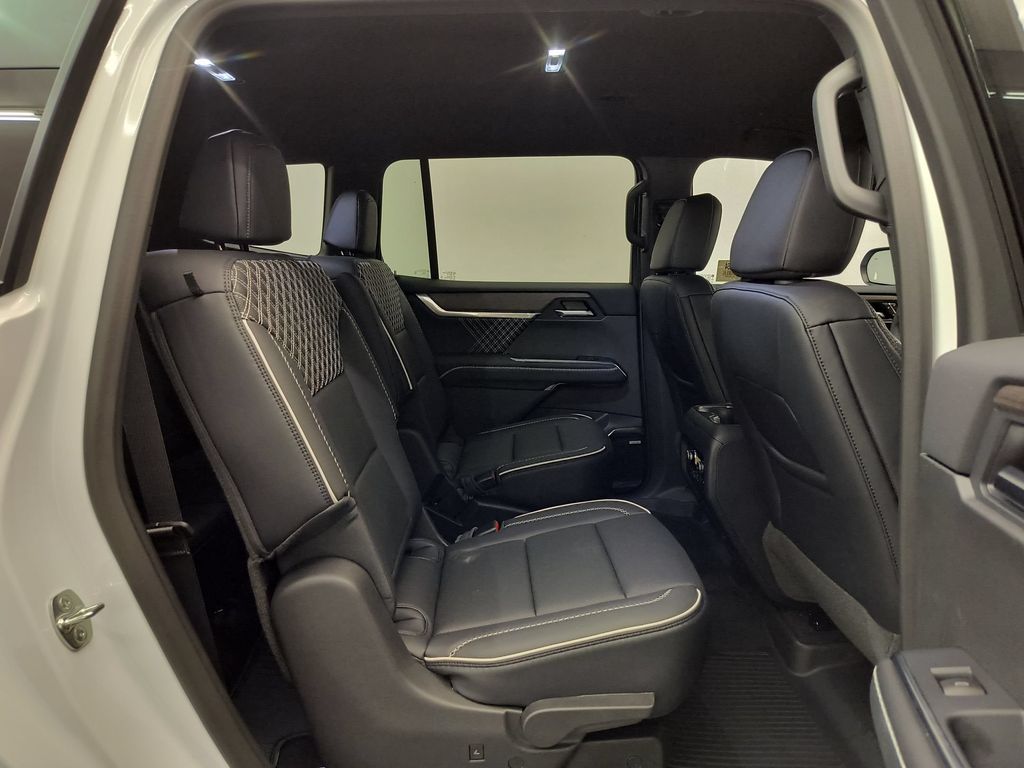 2026 GMC Acadia Denali - Photo 30