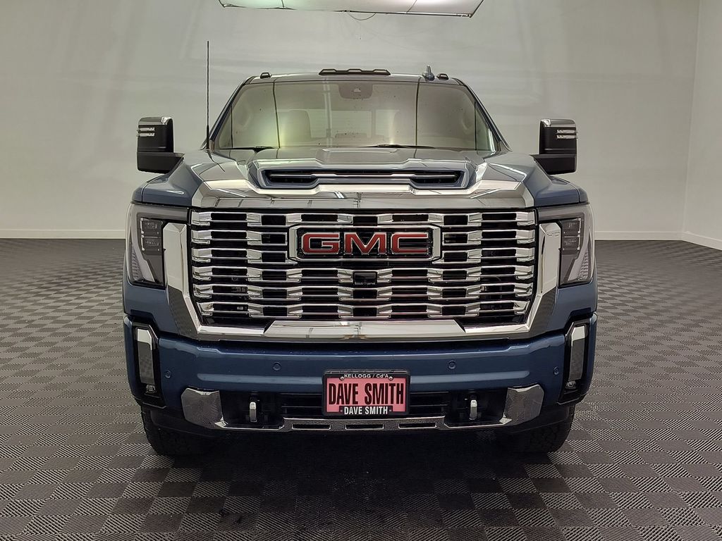 2026 GMC Sierra 3500HD Denali - Photo 6