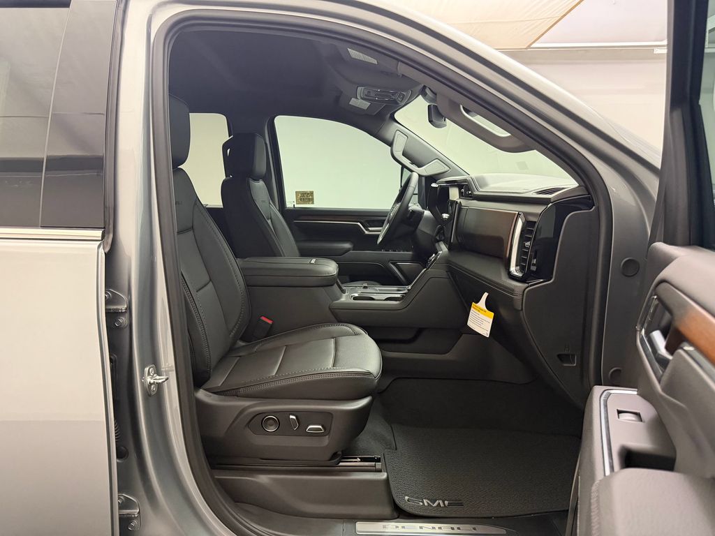 2026 GMC Sierra 3500HD Denali - Photo 21