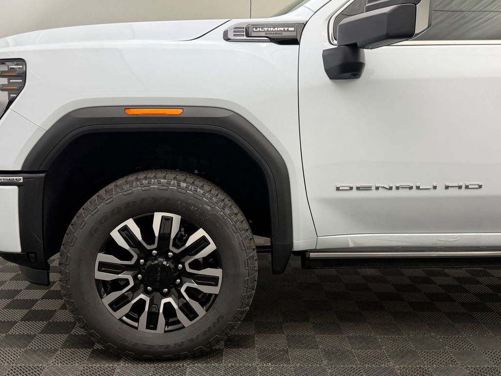 2026 GMC Sierra 3500HD Denali Ultimate - Photo 11