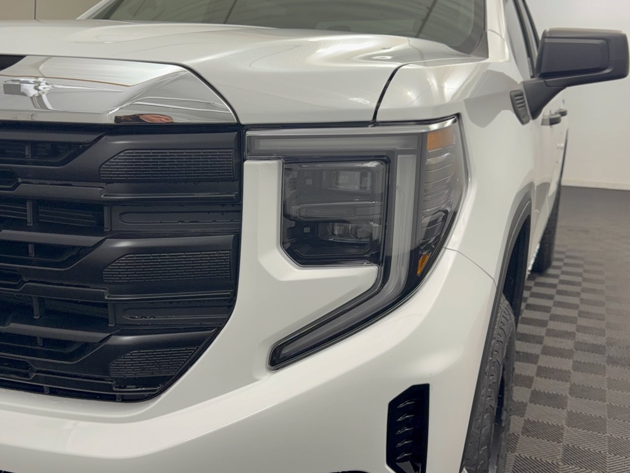 2026 GMC Sierra 1500 Pro - Photo 12