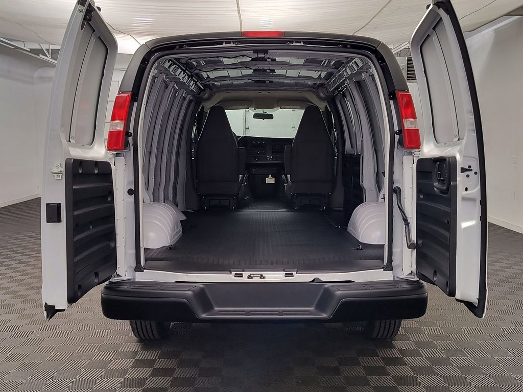 2026 GMC Savana Cargo Work Van - Photo 20
