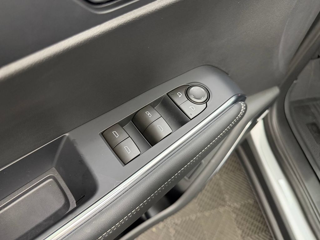 2026 GMC Acadia Elevation - Photo 13
