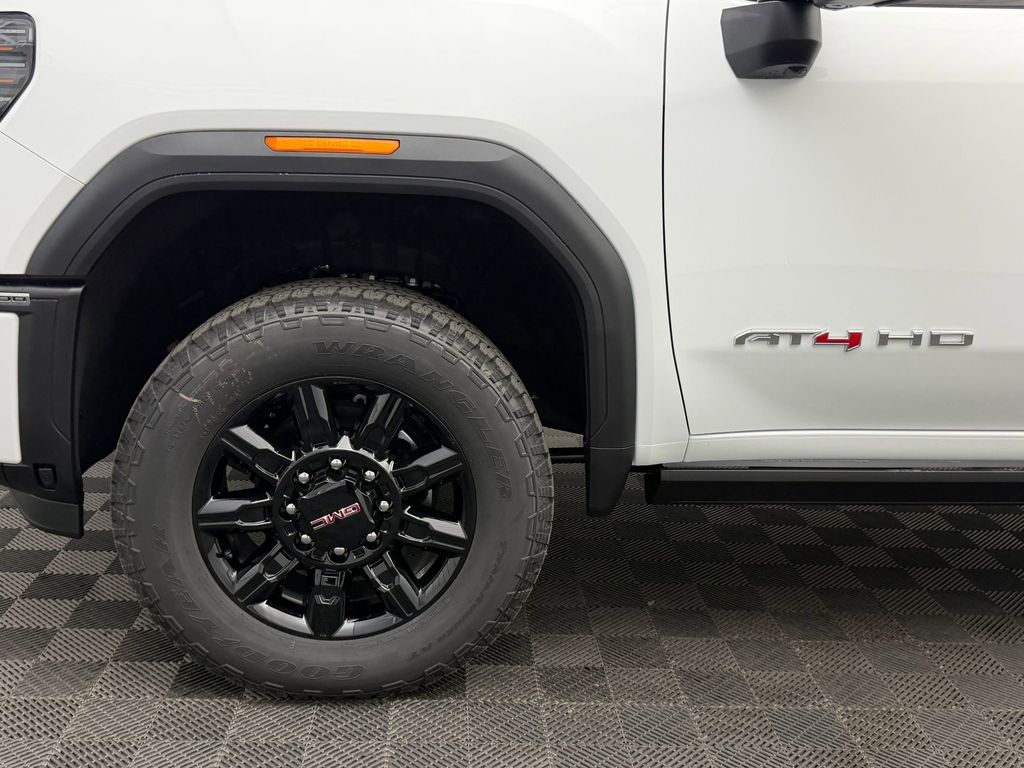 2026 GMC Sierra 2500HD AT4 - Photo 11
