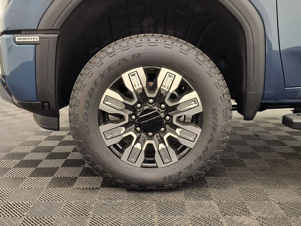 2026 GMC Sierra 3500HD Denali - Photo 11