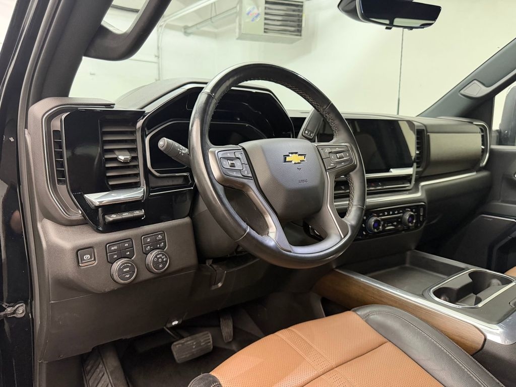 Used 2024 Chevrolet Silverado 3500 HD High Country DRW Truck