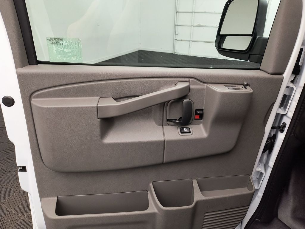 2026 GMC Savana Cargo Work Van - Photo 19