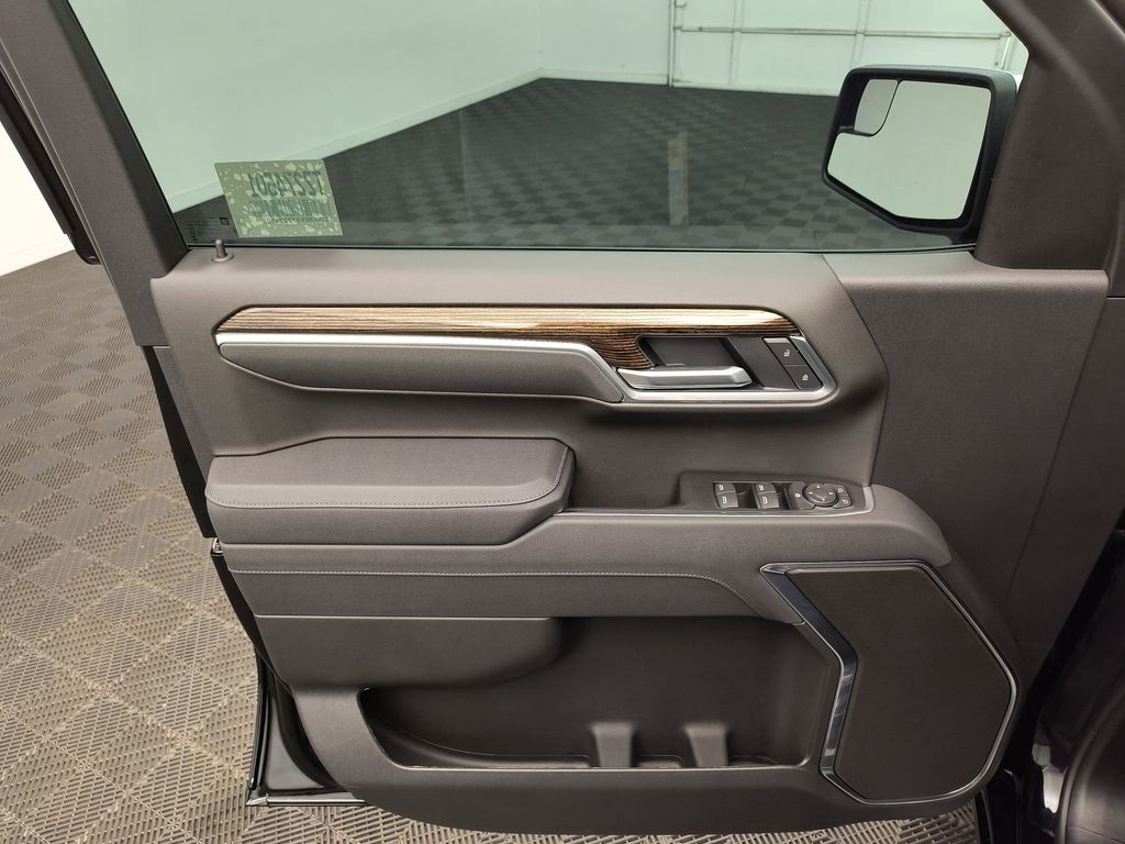 2026 GMC Sierra 1500 SLE - Photo 17