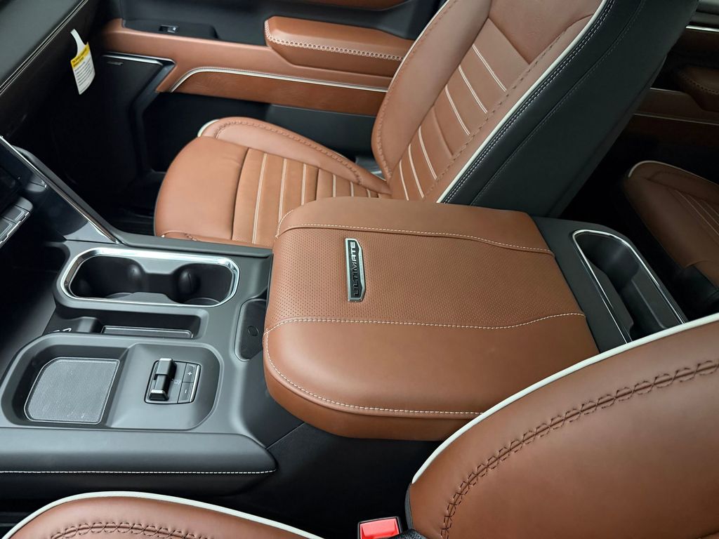 2026 GMC Sierra 3500HD Denali Ultimate - Photo 33