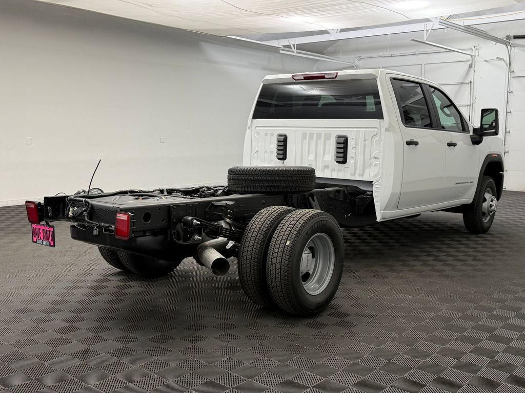 2026 GMC Sierra 3500 Chassis Cab Pro - Photo 8
