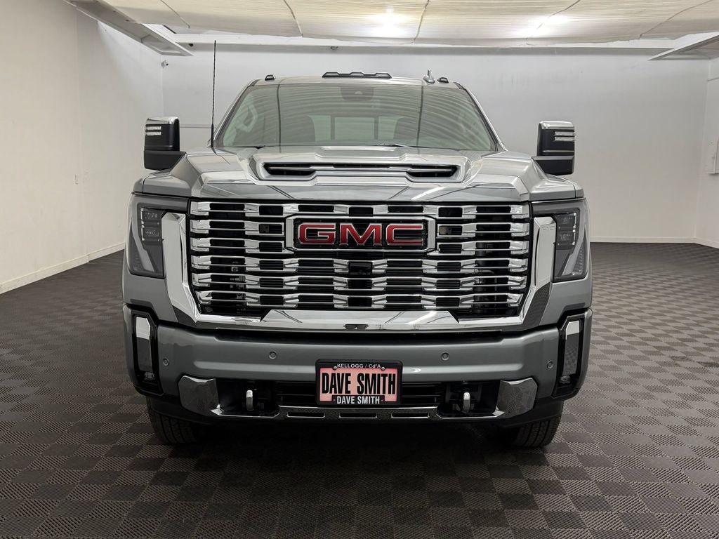 2026 GMC Sierra 3500HD Denali - Photo 6