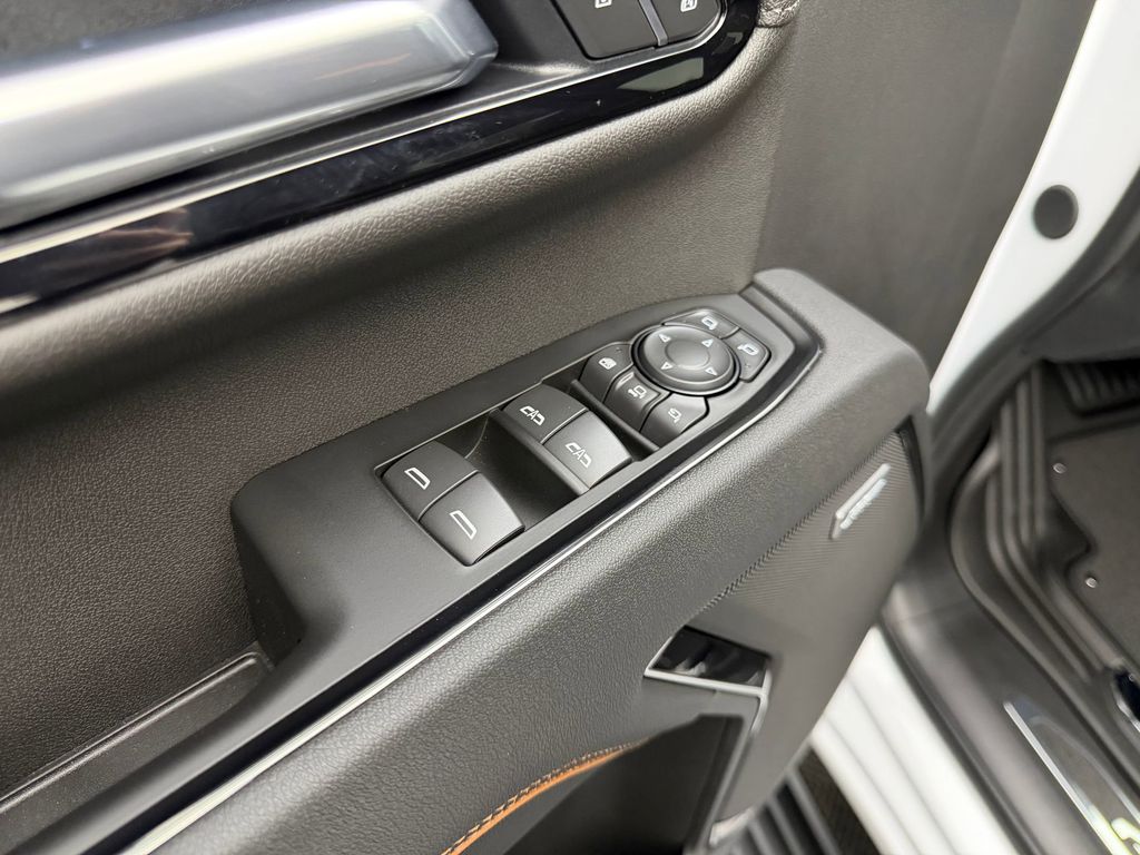 2026 GMC Sierra 2500HD AT4 - Photo 12