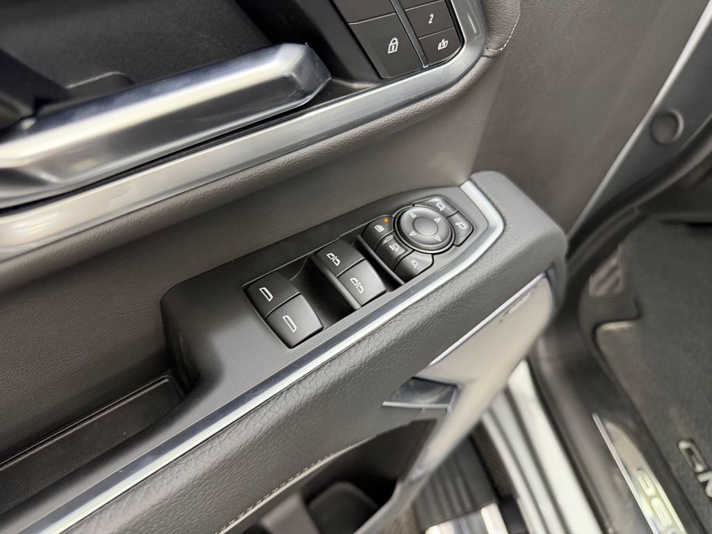 2026 GMC Sierra 3500HD Denali - Photo 12