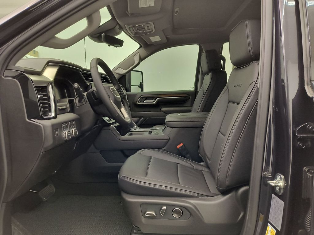 2026 GMC Sierra 2500HD Denali - Photo 5