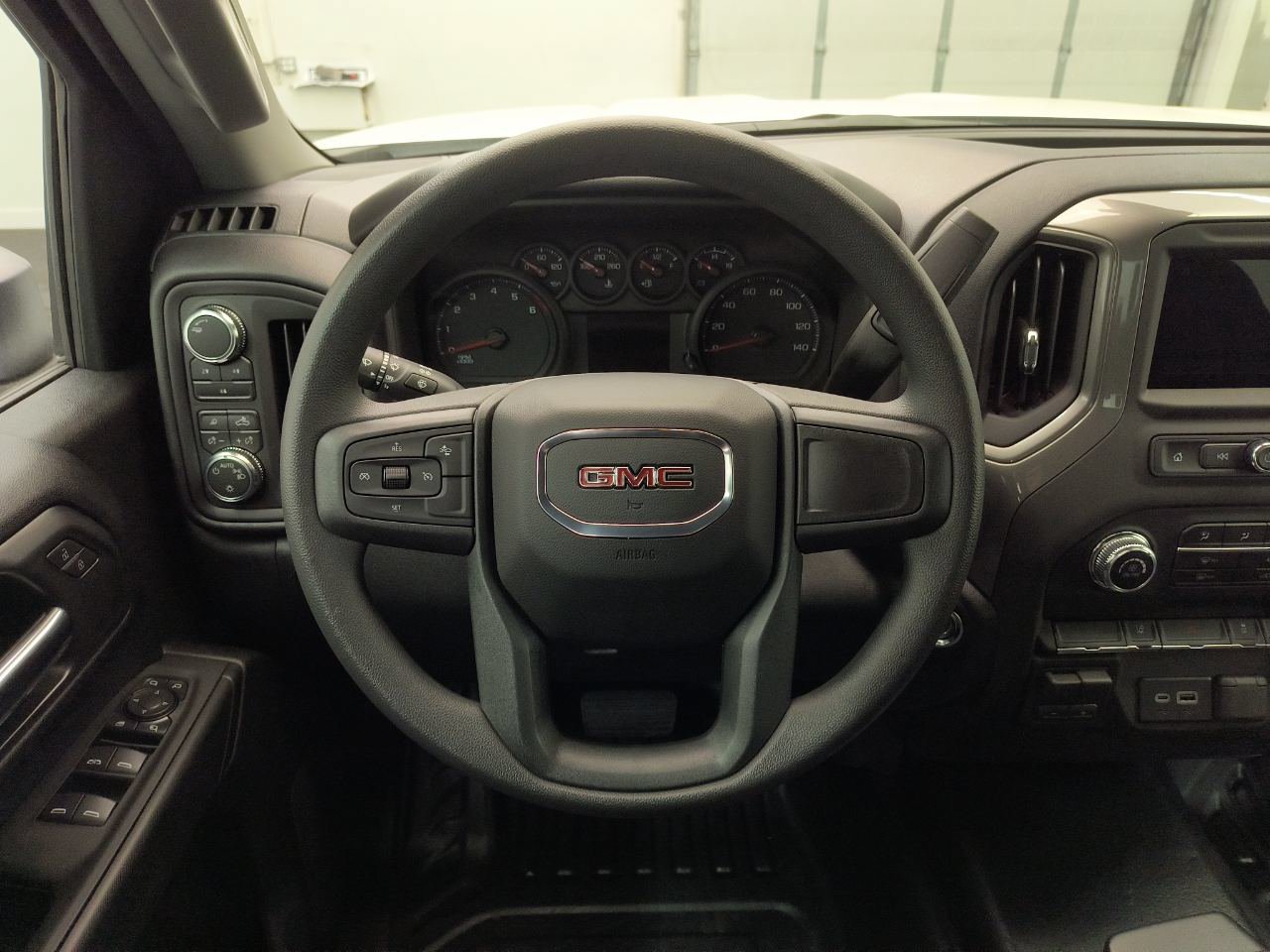 2026 GMC Sierra 3500 Chassis Cab Pro - Photo 10