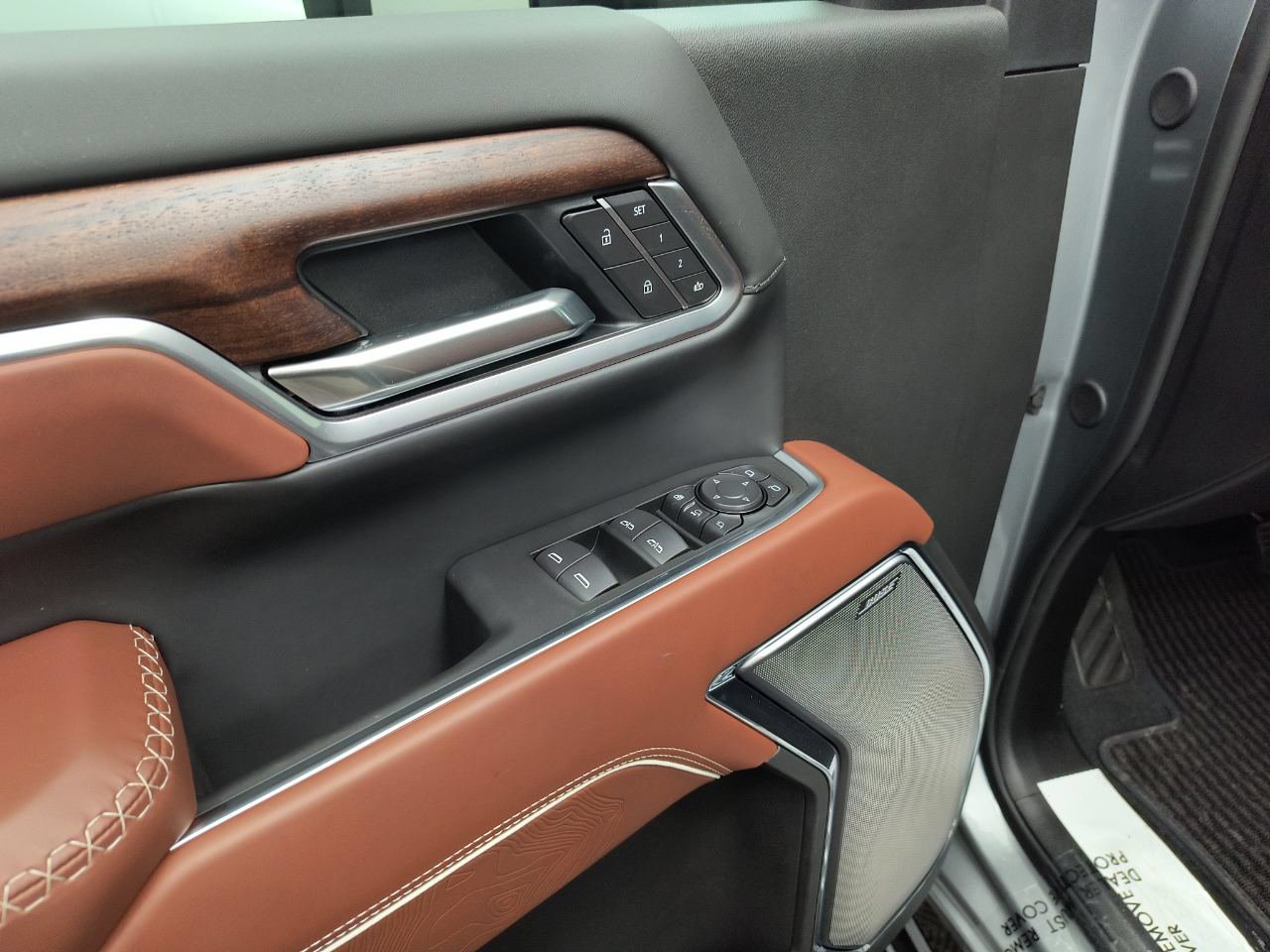 2026 GMC Sierra 3500HD Denali Ultimate - Photo 15