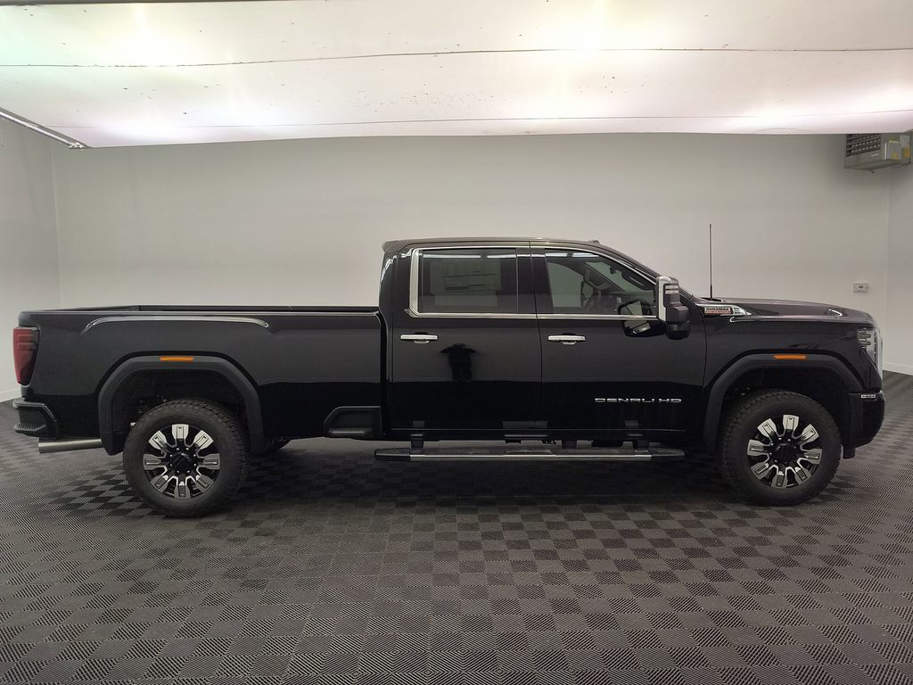2026 GMC Sierra 3500HD Denali - Photo 8