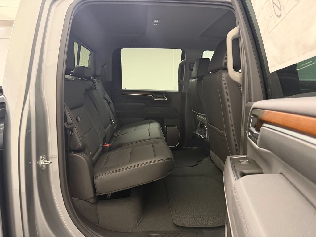2026 GMC Sierra 3500HD Denali - Photo 29