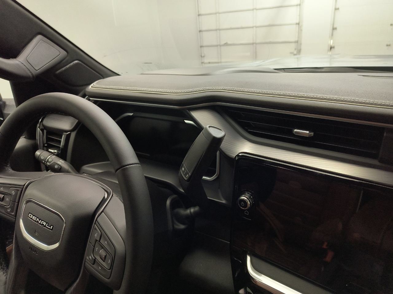2026 GMC Sierra 3500HD Denali Ultimate - Photo 21