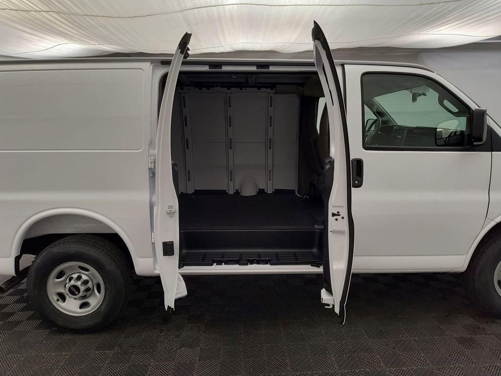 2026 GMC Savana Cargo Work Van - Photo 21