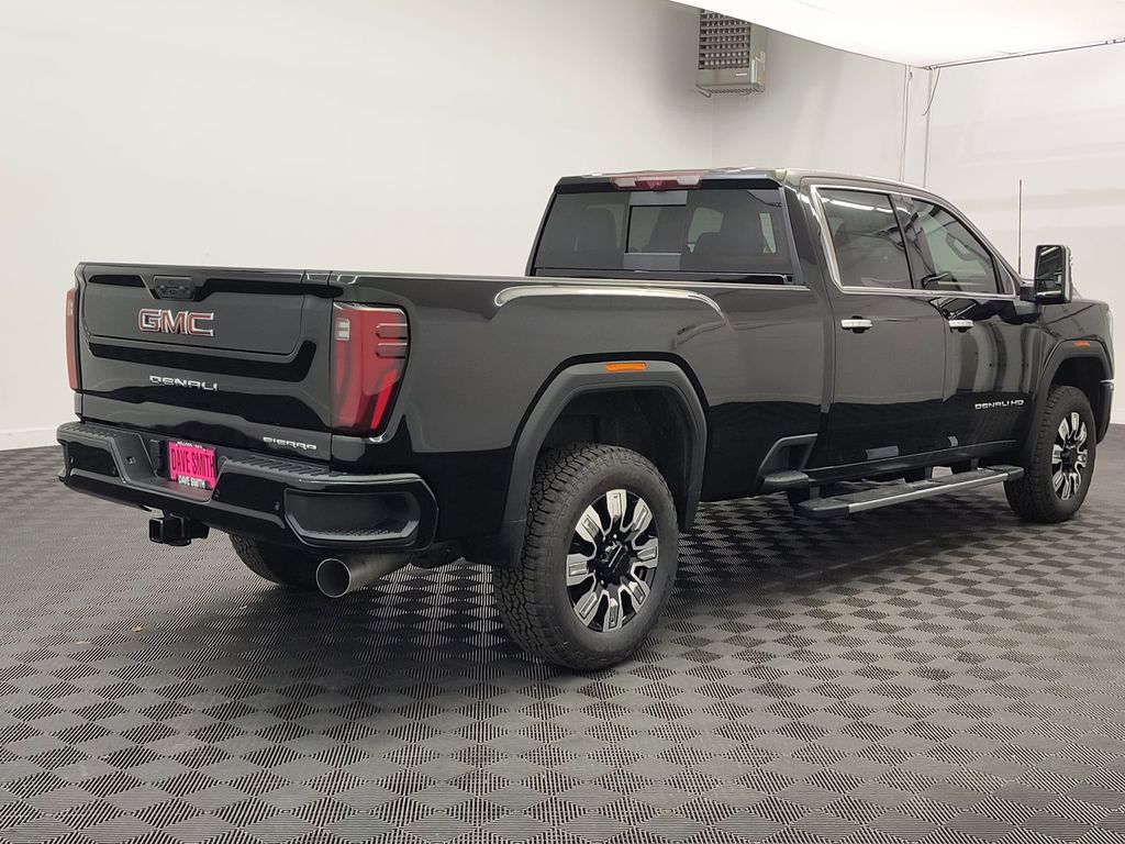 2026 GMC Sierra 3500HD Denali - Photo 9