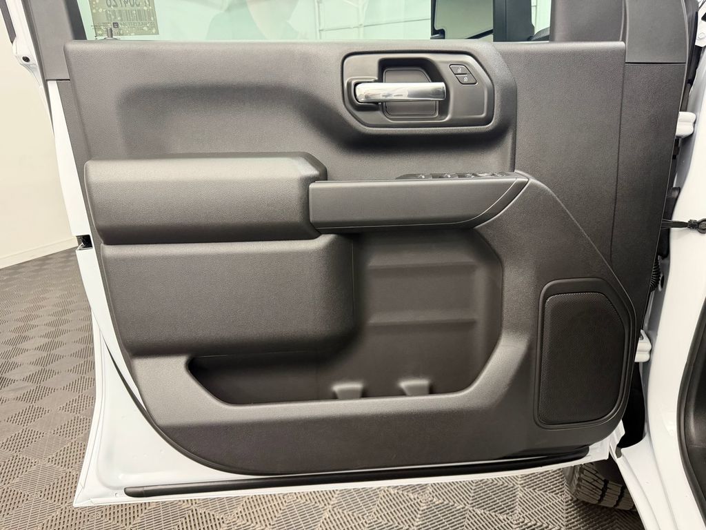 2026 GMC Sierra 2500HD Pro - Photo 11
