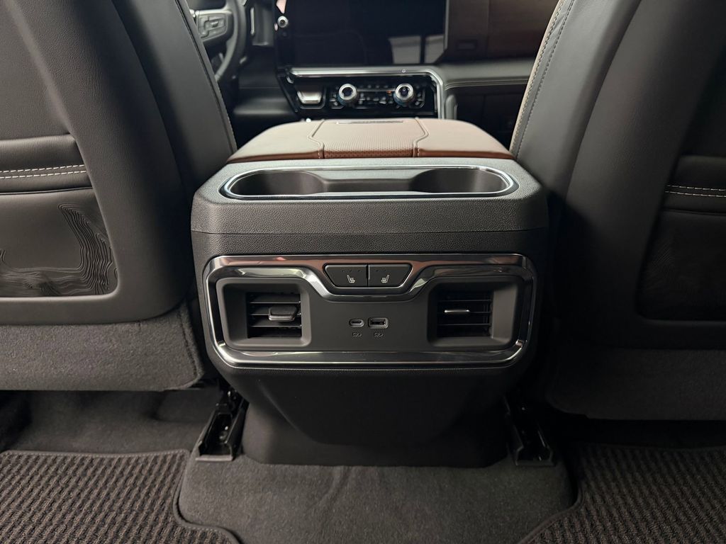 2026 GMC Sierra 3500HD Denali Ultimate - Photo 23