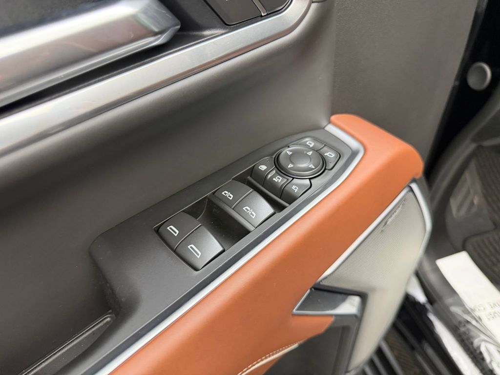 2026 GMC Sierra 3500HD Denali Ultimate - Photo 12