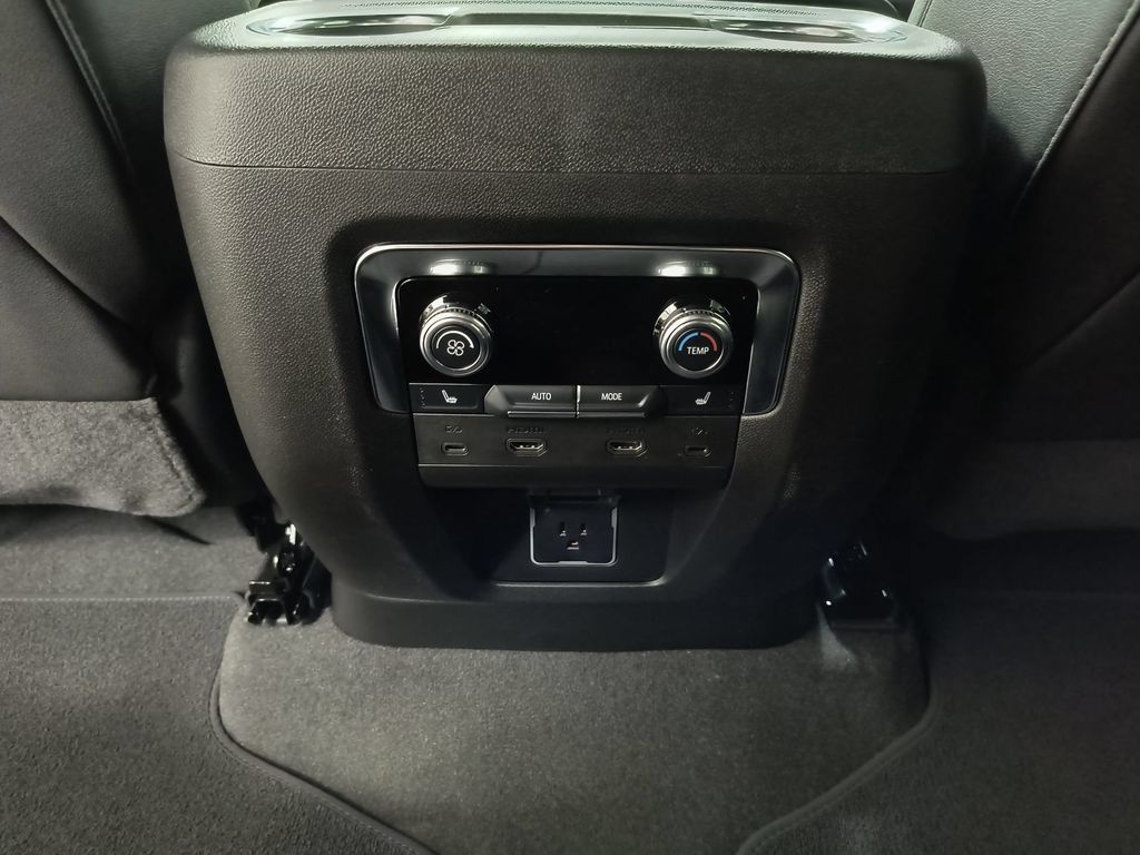 2026 GMC Yukon XL AT4 - Photo 29