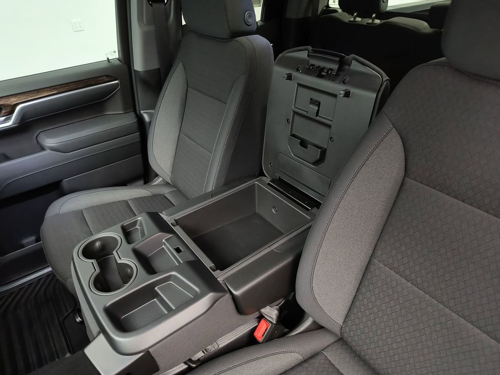 2026 GMC Sierra 1500 SLE - Photo 13
