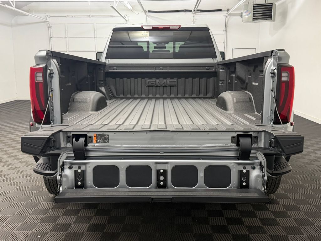 2026 GMC Sierra 3500HD Denali - Photo 24