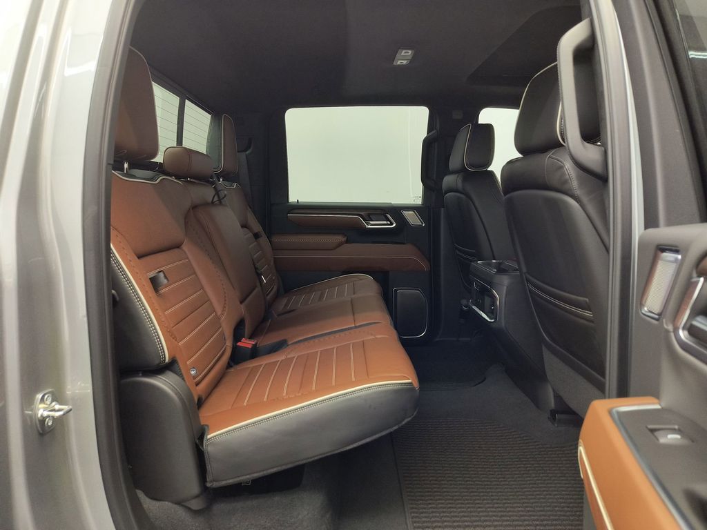 2026 GMC Sierra 3500HD Denali Ultimate - Photo 32