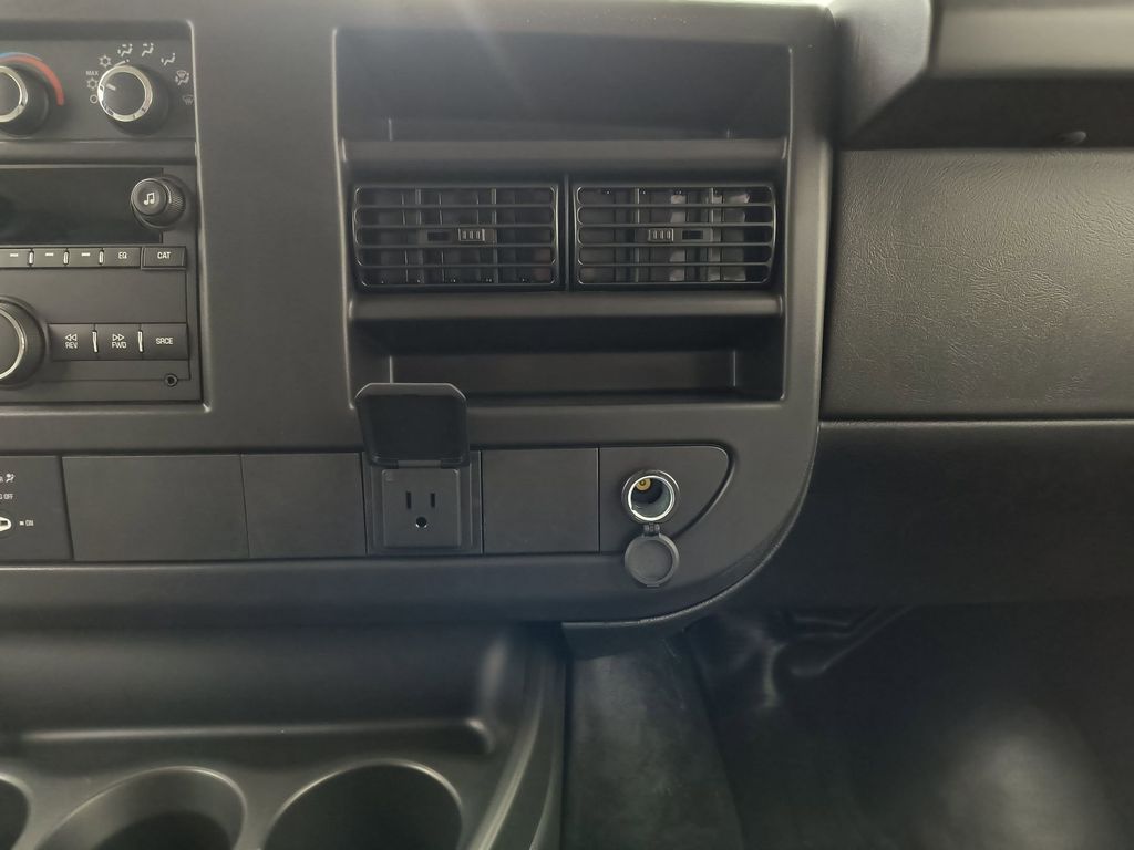 2026 GMC Savana Cargo Work Van - Photo 27