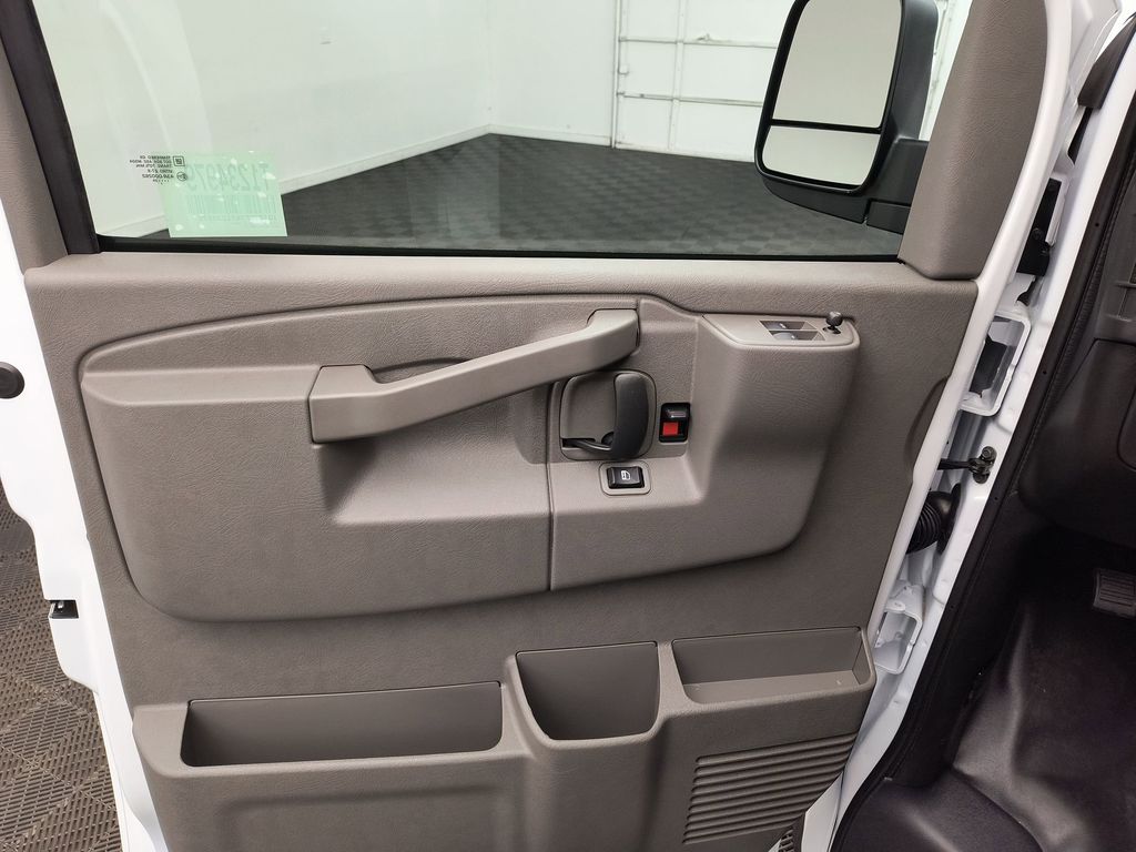 2026 GMC Savana Cargo Work Van - Photo 18