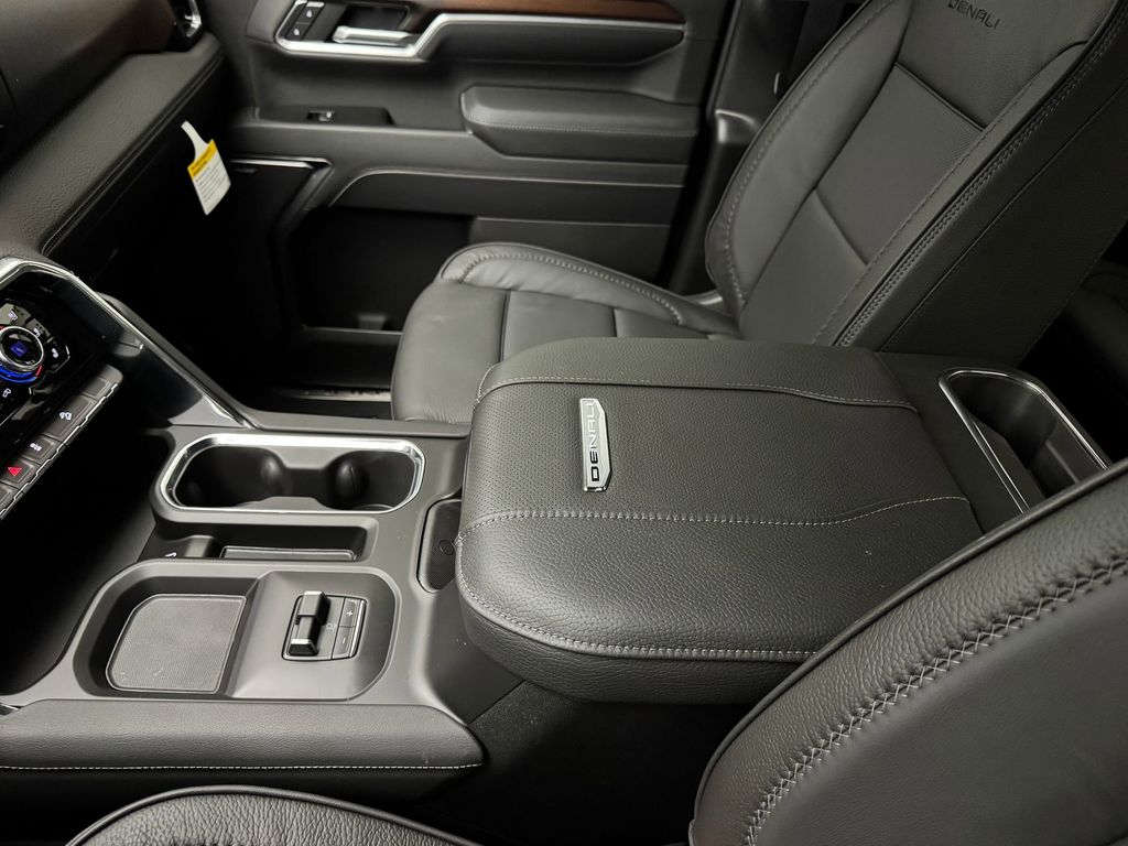 2026 GMC Sierra 2500HD Denali - Photo 29