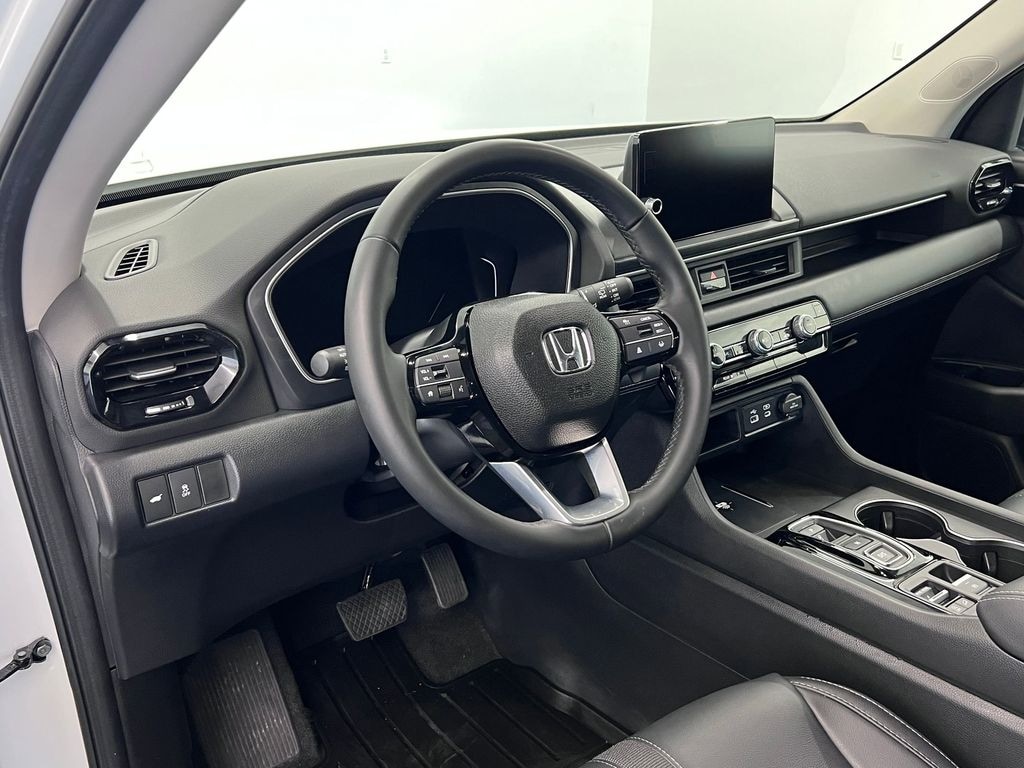 Used 2025 Honda Pilot EX-L