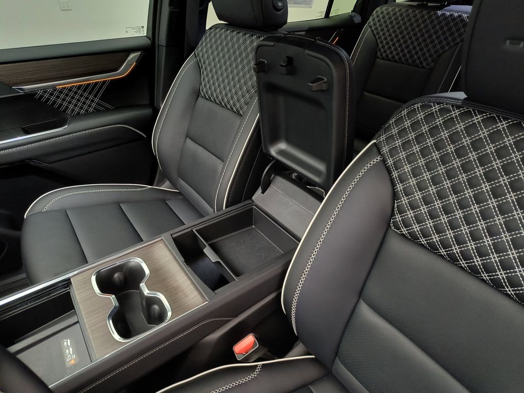 2026 GMC Acadia Denali - Photo 29