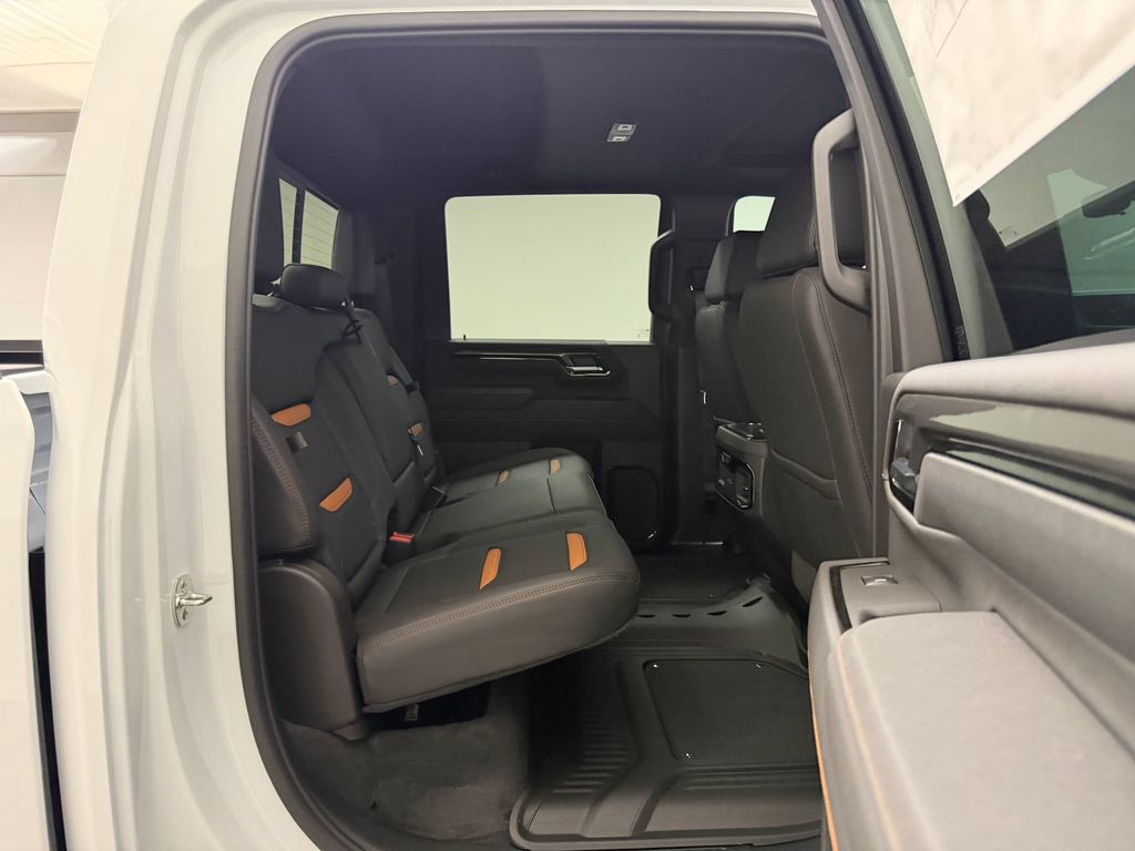 2026 GMC Sierra 3500HD AT4 - Photo 33