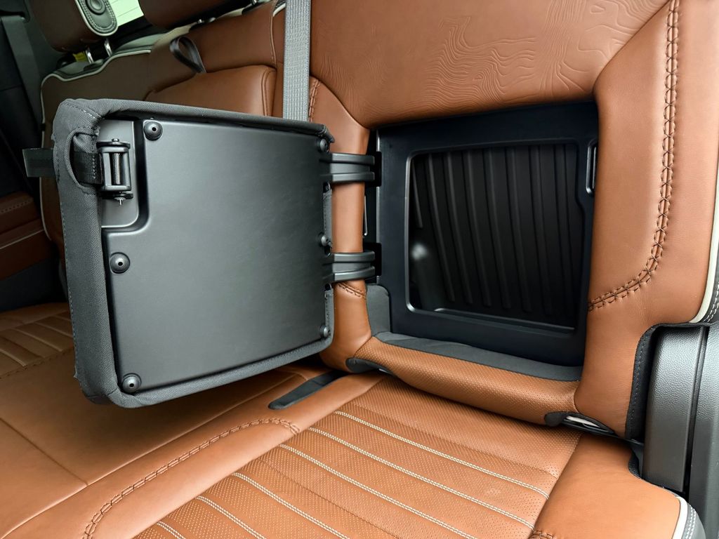 2026 GMC Sierra 3500HD Denali Ultimate - Photo 20