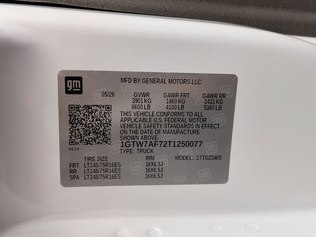 2026 GMC Savana Cargo Work Van - Photo 16
