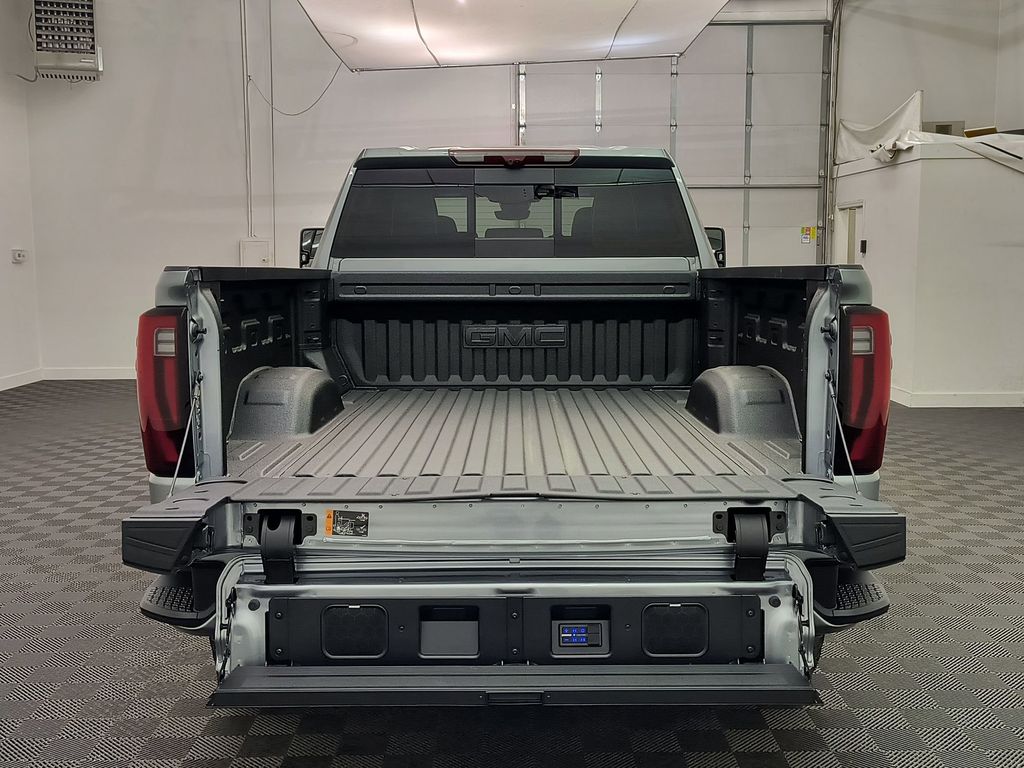 2026 GMC Sierra 2500HD Denali Ultimate - Photo 18