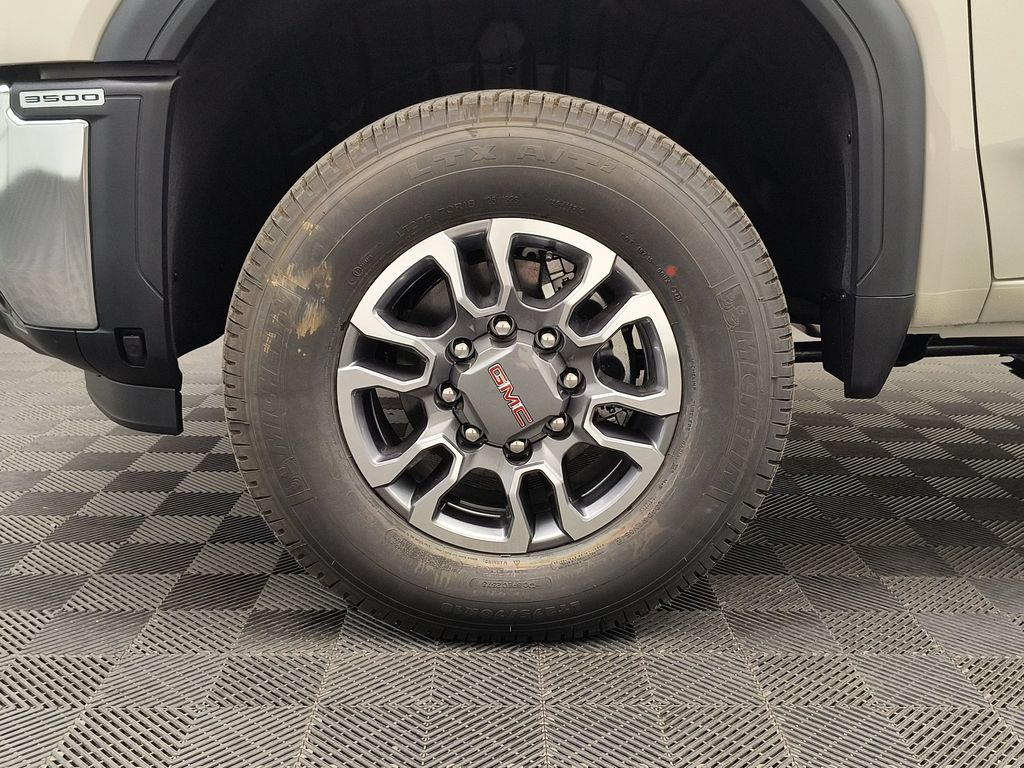 2026 GMC Sierra 3500HD SLE - Photo 10