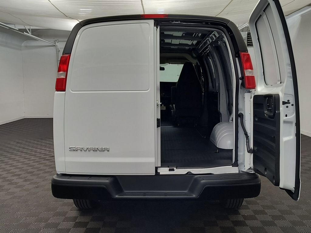 2026 GMC Savana Cargo Work Van - Photo 19