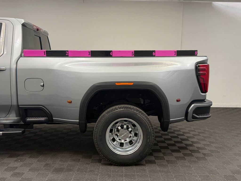 2026 GMC Sierra 3500HD Denali - Photo 9