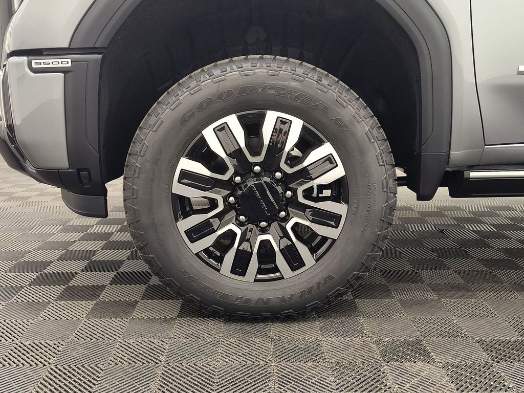 2026 GMC Sierra 3500HD Denali Ultimate - Photo 11