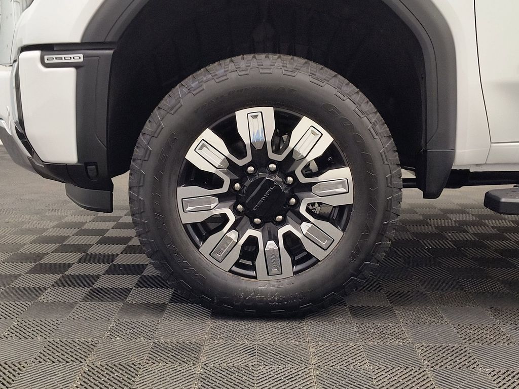 2026 GMC Sierra 2500HD Denali - Photo 9