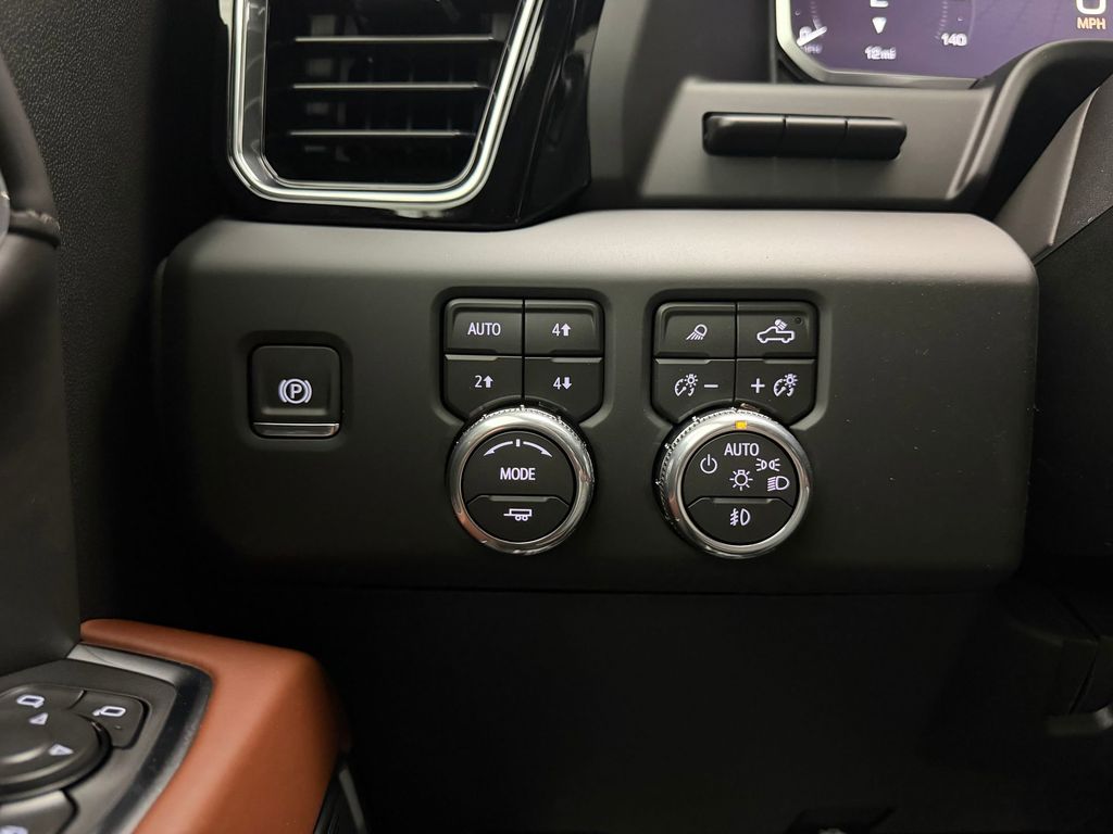 2026 GMC Sierra 3500HD Denali Ultimate - Photo 16