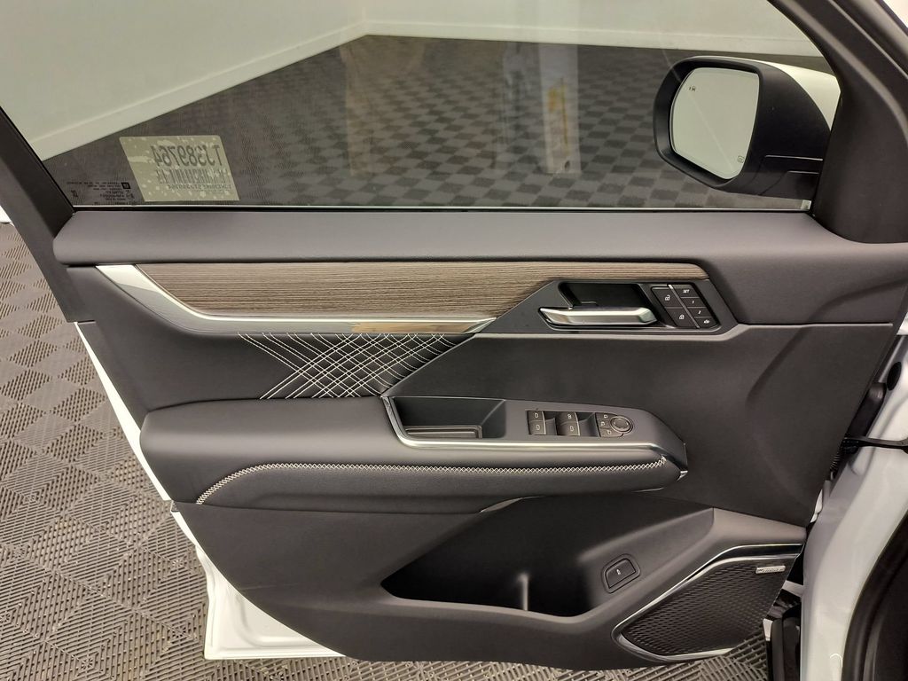 2026 GMC Acadia Denali - Photo 13